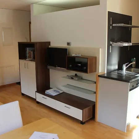 Haus Arosa דירה פרטנאו